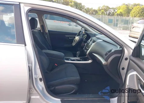 2015 Nissan Altima 2.5 Sv из США, поврежденный, VIN 1N4AL3AP5FC193204